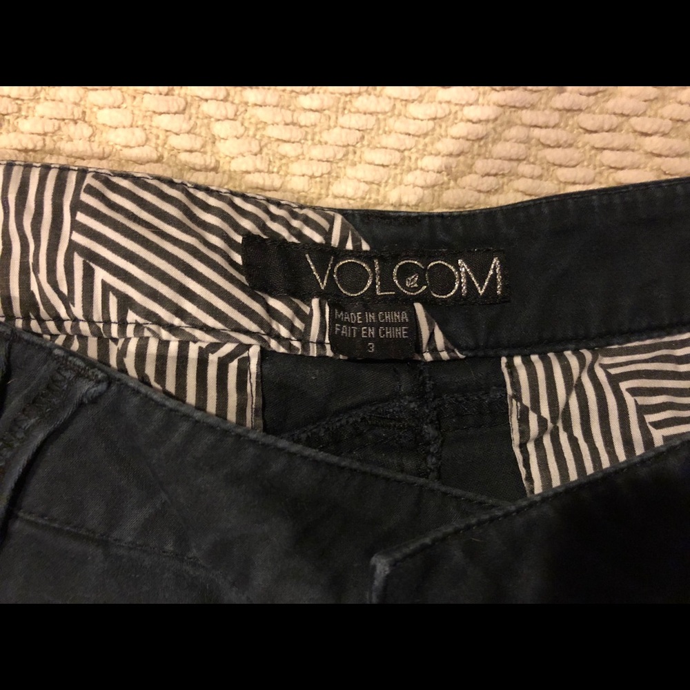 Volcom short - Picture 2 of 3